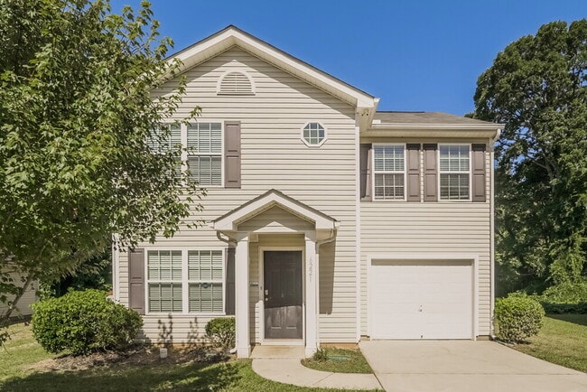 Building Photo - 6221 Summerour Place