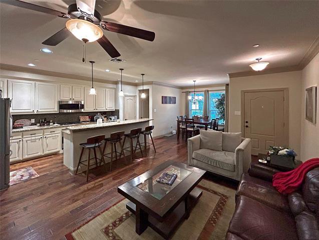 Building Photo - 4252 Riverview Dr