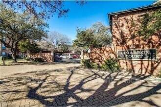 Building Photo - 18333 Roehampton Dr