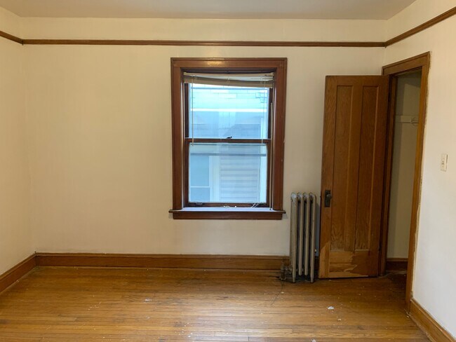 Bedroom #1 - 3445 N Hamlin Ave