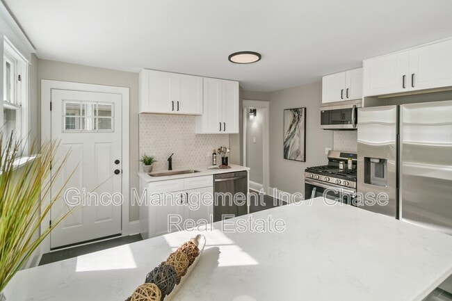 Building Photo - 1525 Burr Oak Rd