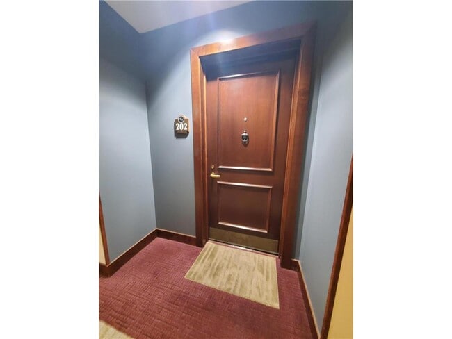 Building Photo - 80 Western Ave N