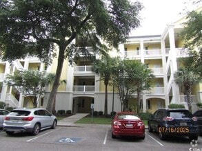 Building Photo - 601 N Hillside Dr