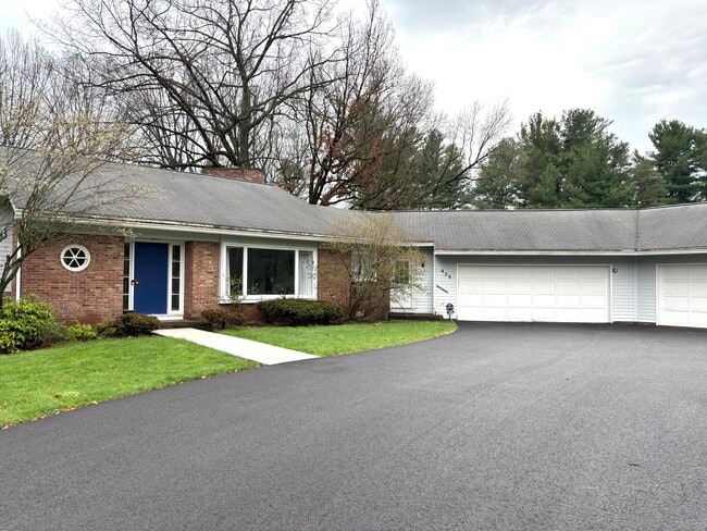 Building Photo - 439 Allens Creek Rd