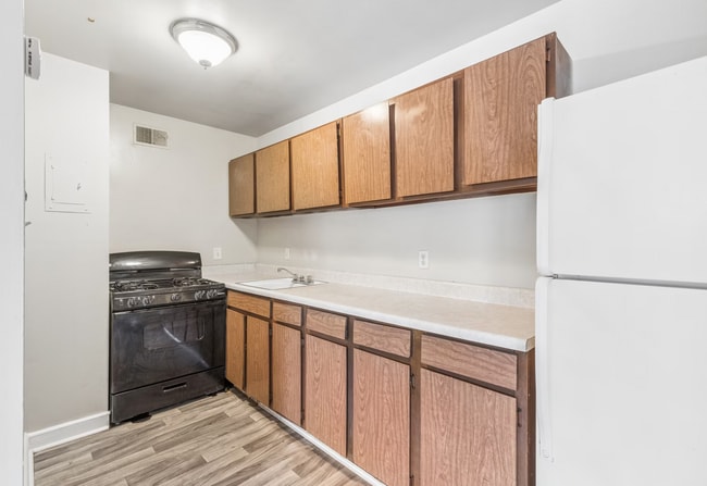 Interior Photo - 404 Homes