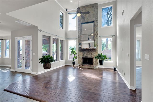 Foto del edificio - 3460 N Riley Pl