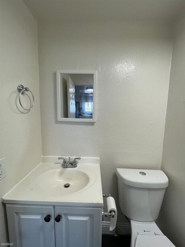 Building Photo - 1 br, 1 bath Duplex - 1669 12th St 1669 12...