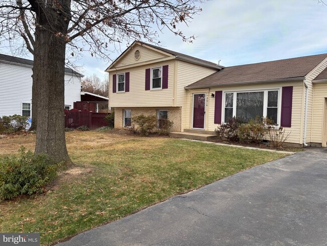 Foto del edificio - 2614 Armada St