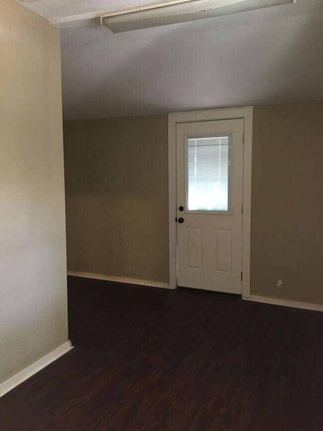 Foto del edificio - 916 N Austin St