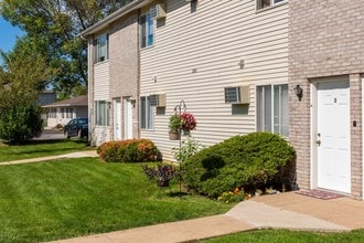 Building Photo - Jersey Meadows