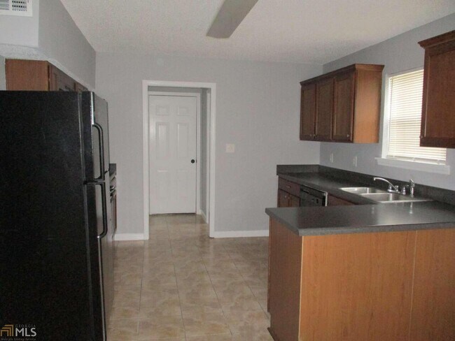 Foto del edificio - 2255 Ramblewood Cir