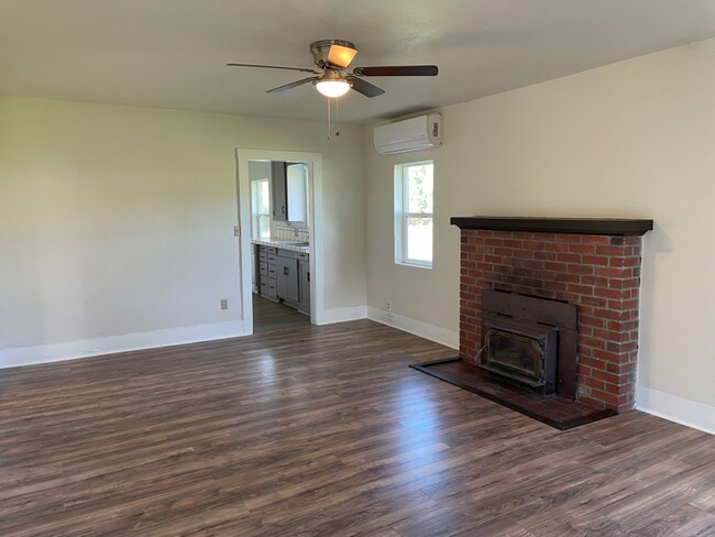 Foto del edificio - 112 Live Oak Knolls