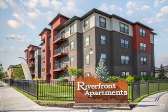 Building Photo - Riverfront