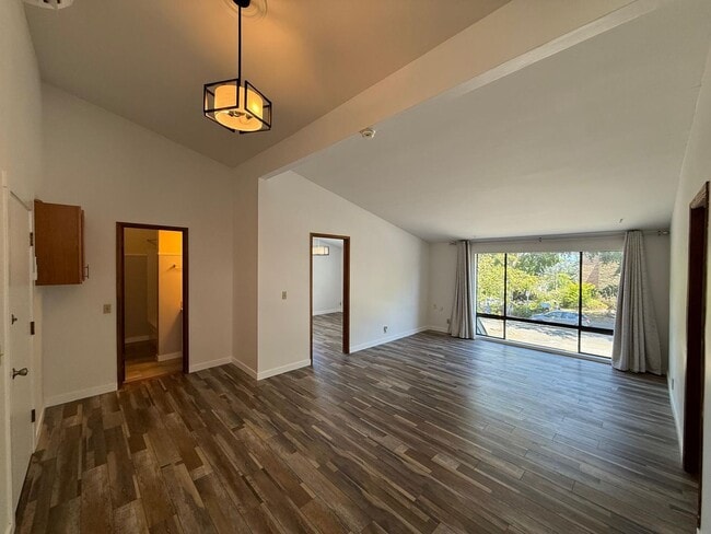 Photo - 1641 (TPO) Apartment