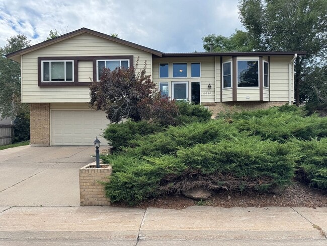 Colorado Lakewood Gem - Colorado Lakewood Gem House