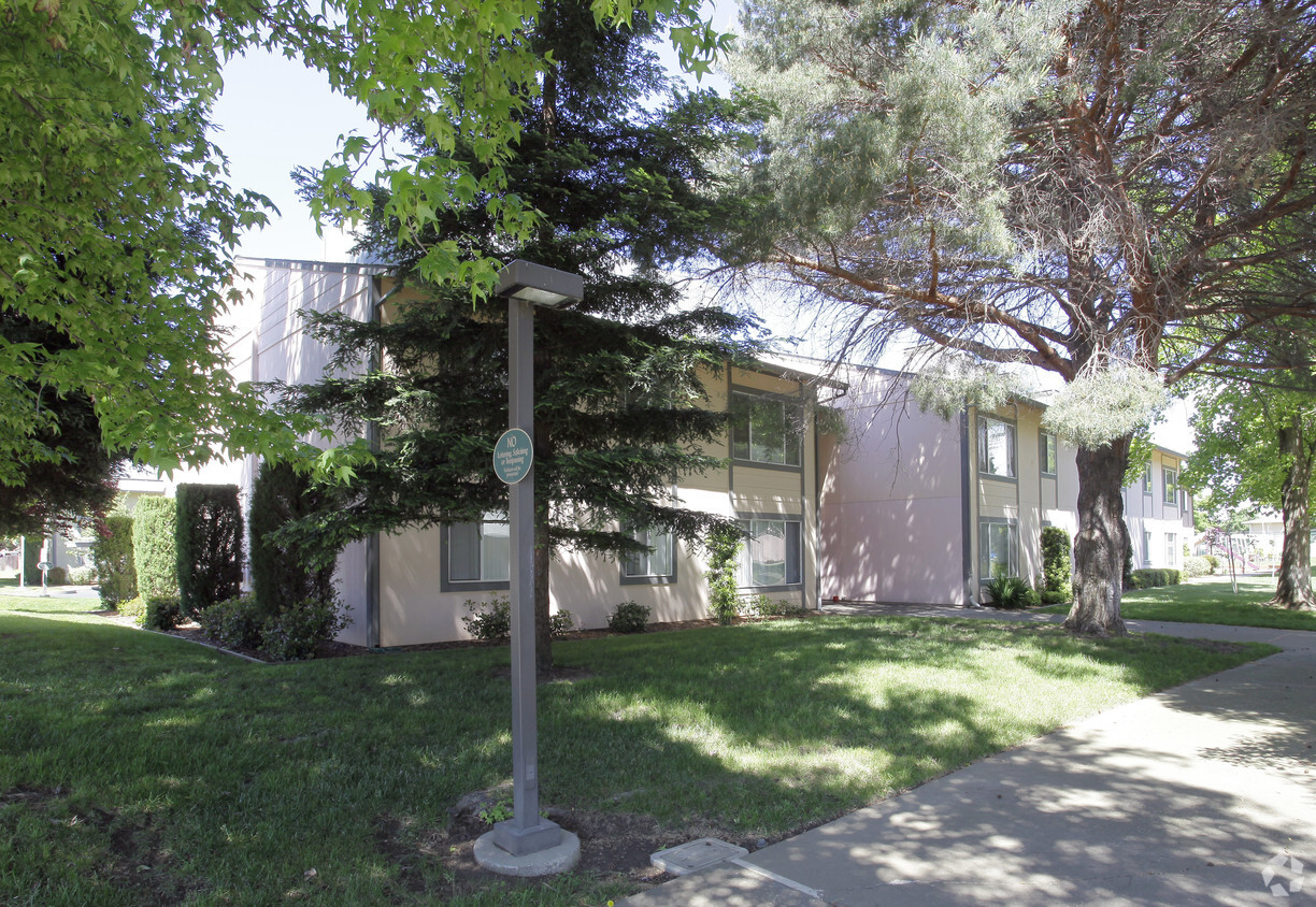 Building Photo - Park Terrace Apartments