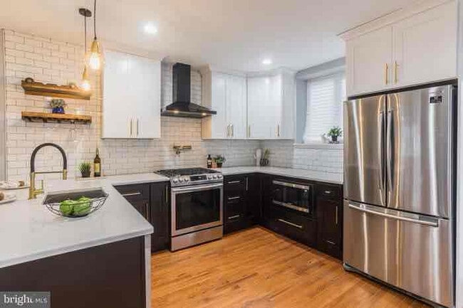 Building Photo - 717 Sigel St