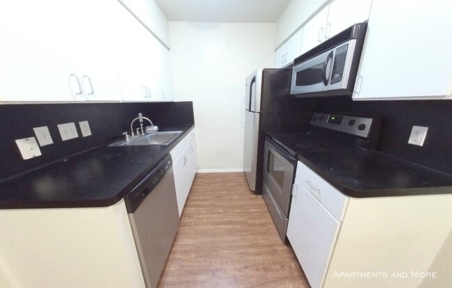 Foto del edificio - 605 W Hutchison St