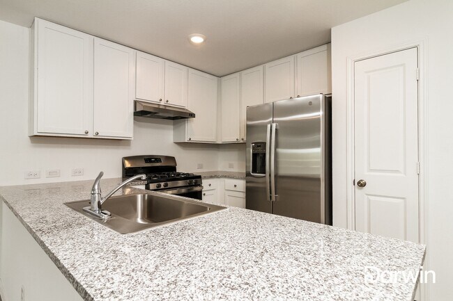 Building Photo - 5467 Daphne Path