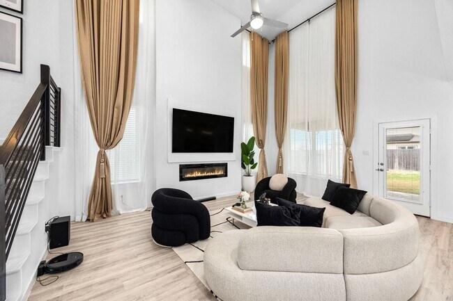 Foto del edificio - 4226 San Leo Ct