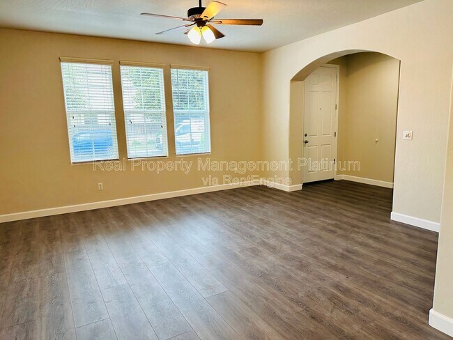 Foto del edificio - 4333 W Pinsapo Dr