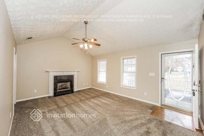 Foto del edificio - 10 McIntosh Estates Dr