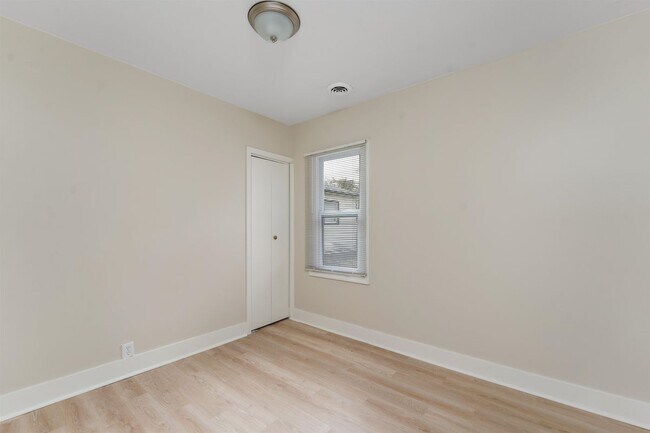 Foto del edificio - 24646 Tuscany Ave