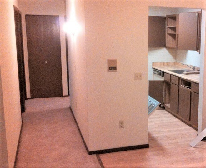 Primary Photo - 2409 Chalet Gardens Ct