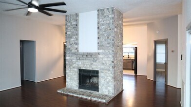 Building Photo - 2515 Edgedale Dr