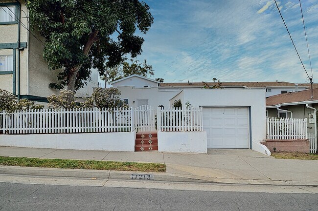 Building Photo - 17213 Grevillea Ave