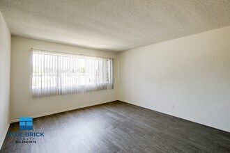 Building Photo - 17834 Burbank Blvd