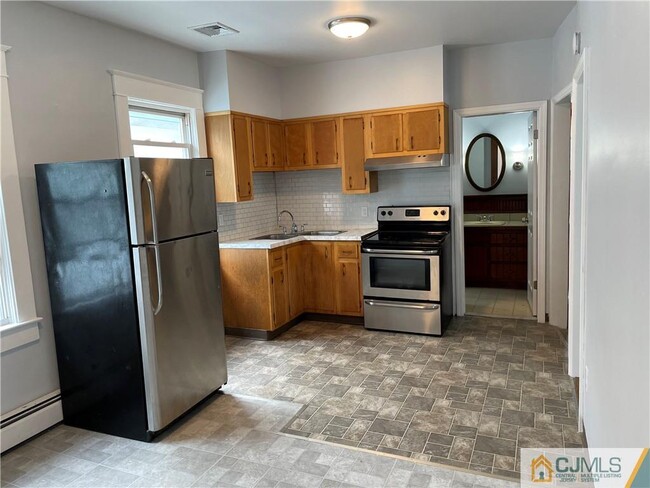 Building Photo - 15 Brookside Ave