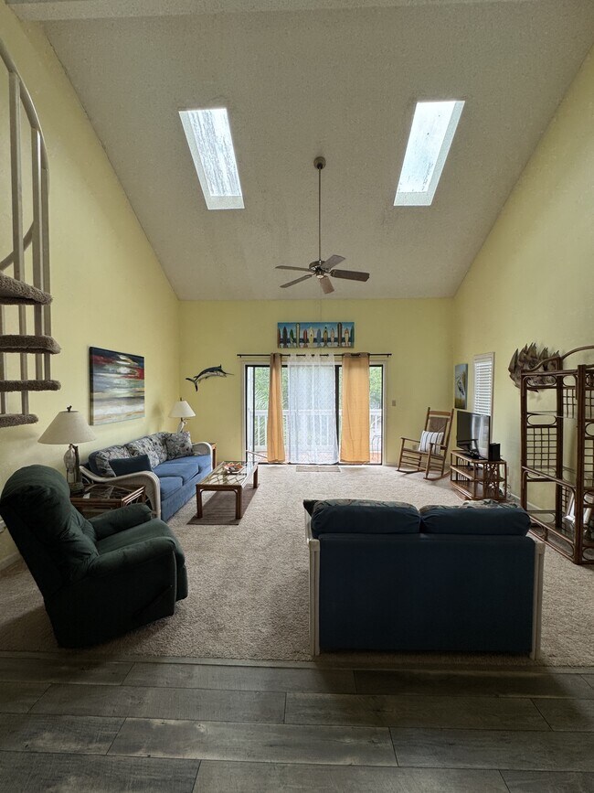 Foto del edificio - 3700 Golf Colony Ln