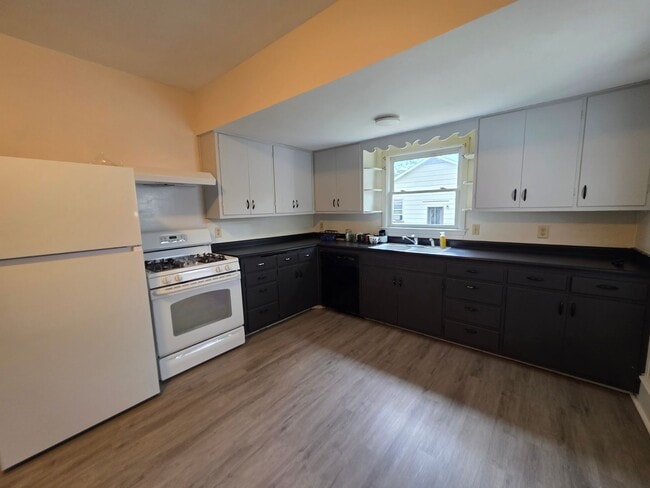 Building Photo - 2 Bed 2 Bath Single Family Home in Wisconsin Rapids
