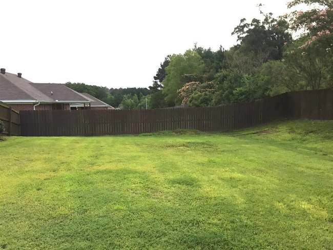 Photo - 611 Shadowridge Dr House