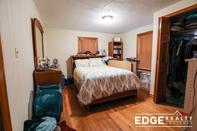 Foto del edificio - 2 Oneil Pl