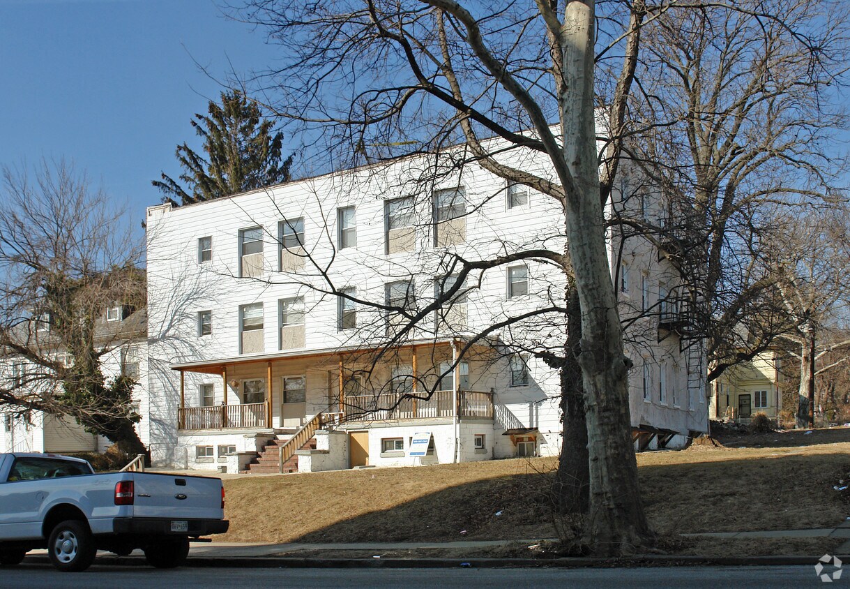 Building Photo - 3508 Clifton Ave