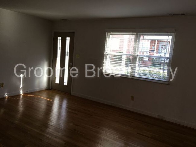 Building Photo - 3109 N Parham Rd