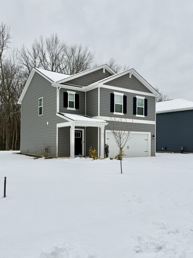 Building Photo - 633 Currant Cir