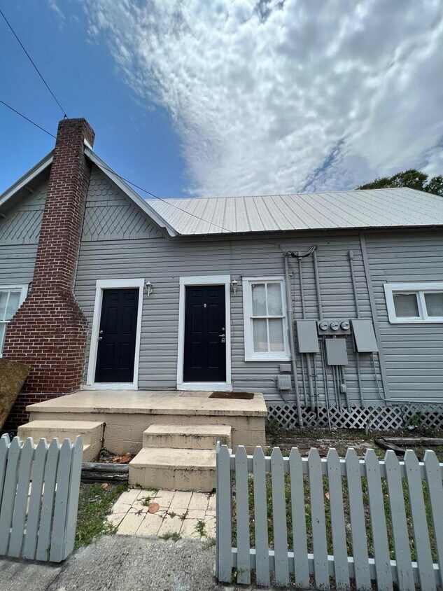 Foto principal - 301 S 7th St