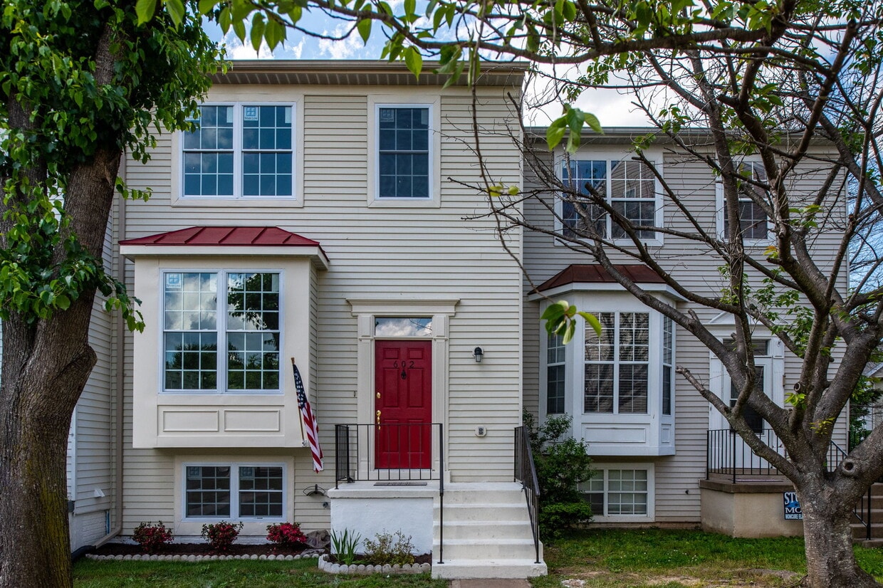 Foto principal - 602 Stafford Glen Ct