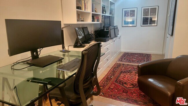 Foto del edificio - 123 GEORGINA Ave