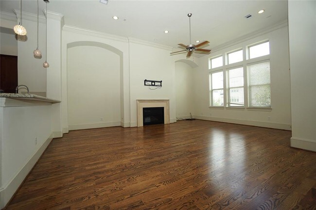 Foto del edificio - 5714 Arabelle Lake St