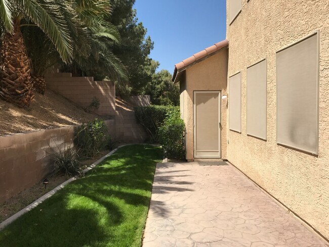 Building Photo - BEAUTIFUL HOME IN ANTHEM NEAR DEL WEBB MID...
