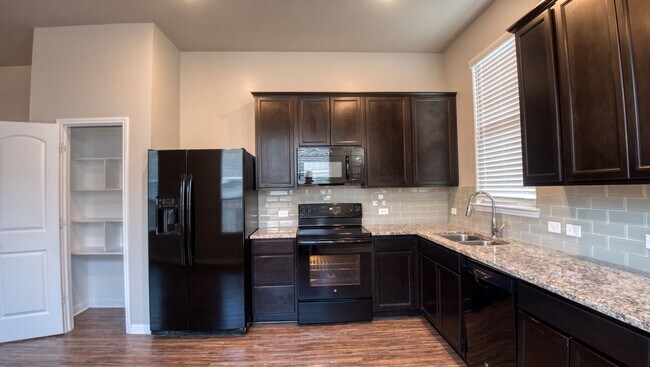 Building Photo - Spacious Single-Family Home Available Now!