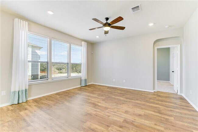 Building Photo - 105 Kyndals Meadow Cove