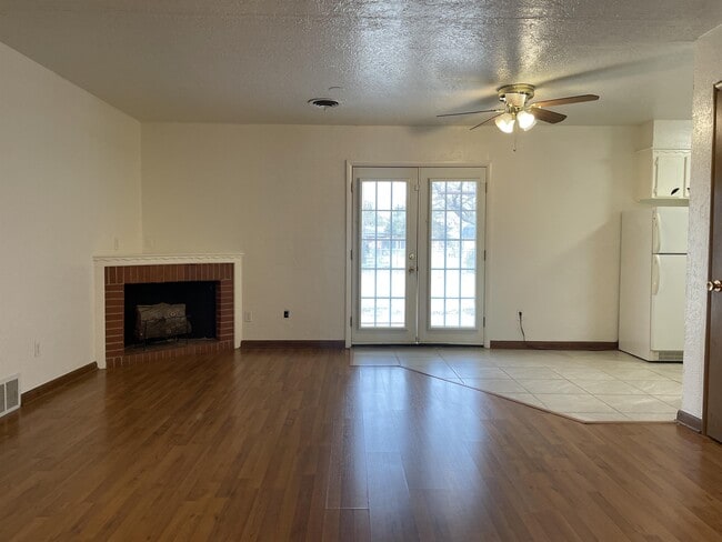 Building Photo - 1004 Carlisle Cir