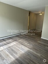 Building Photo - 204 Charleston Blvd