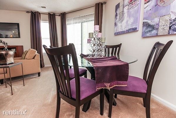Foto del edificio - 2420 Bibury Ln
