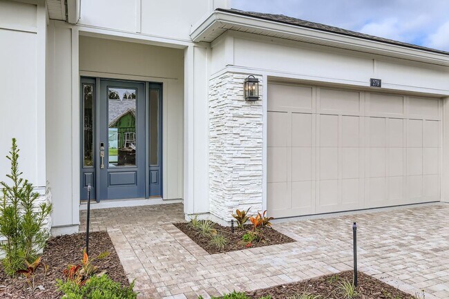 Foto del edificio - Resort-Style Furnished Lakefront Living in SilverLeaf | 100” Theater & Golf Cart Included